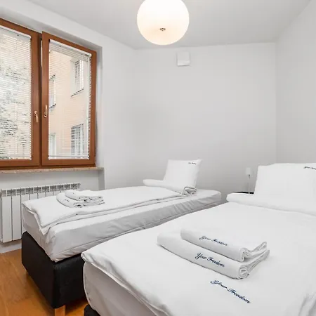 Marszalkowska 28 By Your Freedom