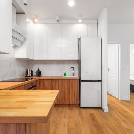 Marszalkowska 28 By Your Freedom Warschau